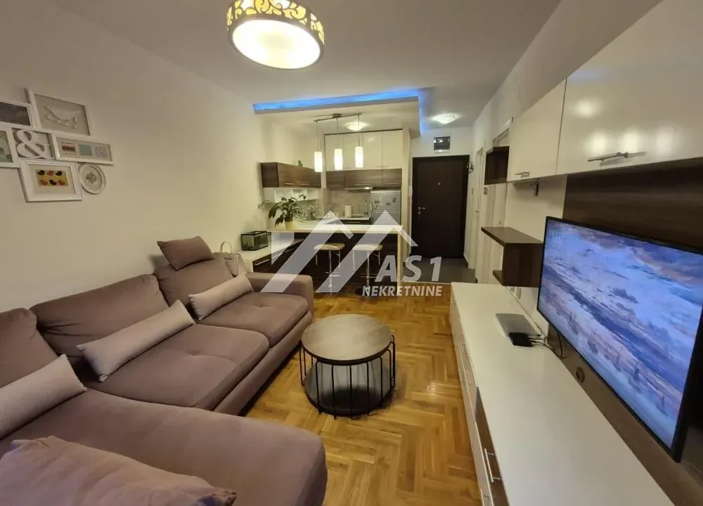 Izdavanje, dvosoban stan, 38m², Novi Sad Sve Podlokacije, Novi Sad
