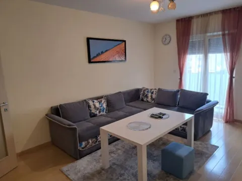 Izdavanje, garsonjera, 34m², City Kvart, Podgorica - image 2