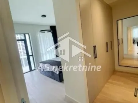 Izdavanje, četvorosoban stan, 111m², Savski Venac, Beograd - image 12