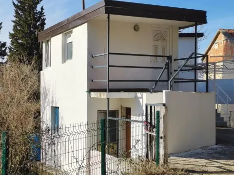 Rent, house, 32m², Šušanj, Bar - image 1