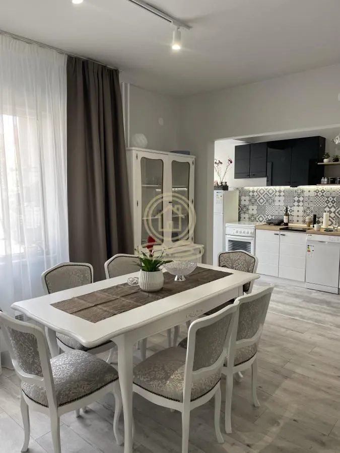 Izdavanje, četvorosoban stan, 120m², Pantelej, Niš