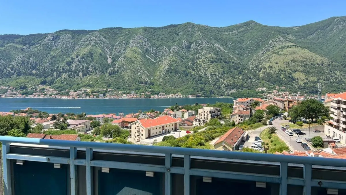 Sale, two bedroom apartment, Dobrota, Kotor