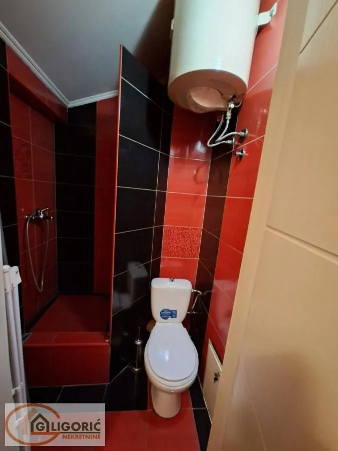 Prodaja, trosoban stan, 79m², Pančevo, Srbija