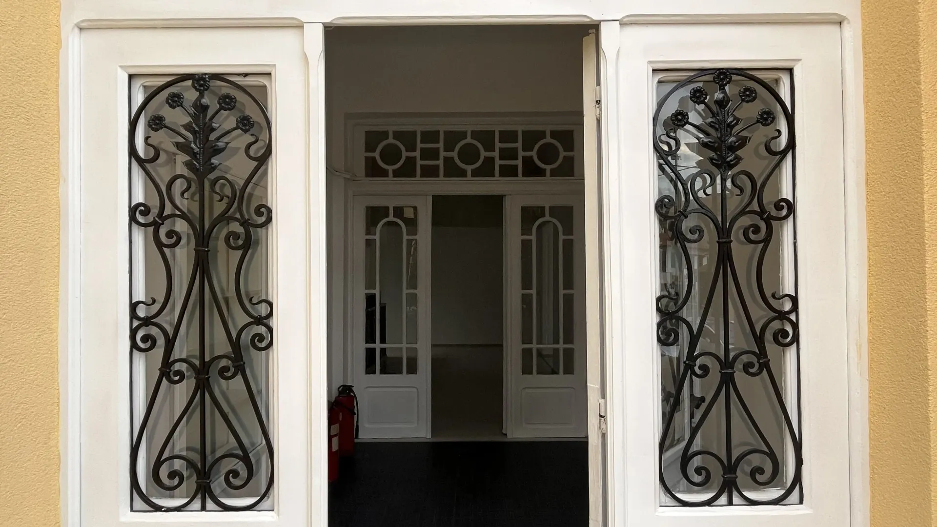 Izdavanje, poslovni prostor, 100m², Centar, Leskovac