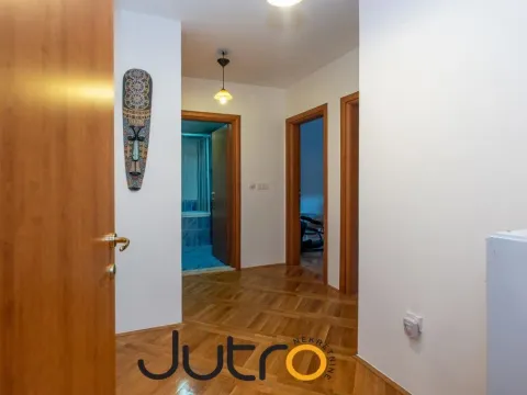 Prodaja, četvorosoban stan, 133m², Momišići, Podgorica - image 18