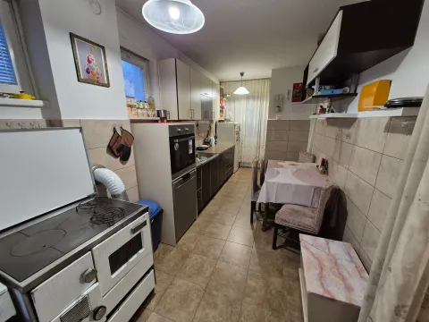 Prodaja, trosoban stan, 95m², Centar, Nikšić - image 11