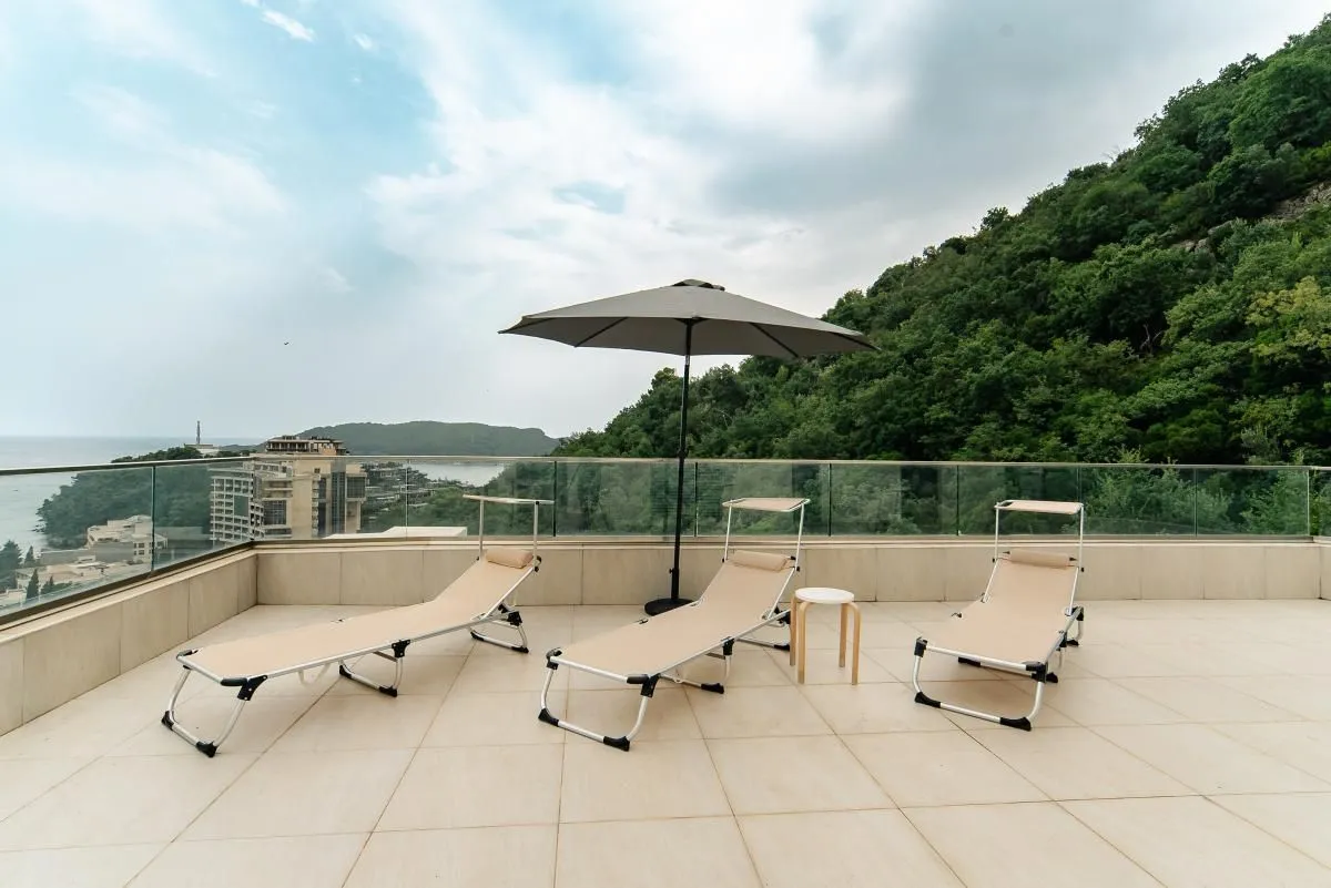 Prodaja, trosoban stan, 234m², Bečići, Budva
