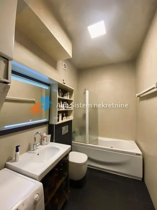 Rent, three bedroom apartment, 105m², Savski Venac, Beograd