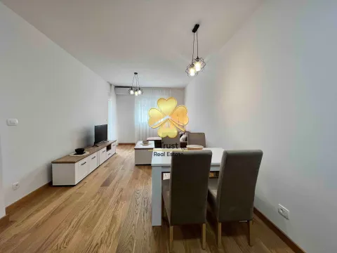 Izdavanje, jednosoban stan, 48m², New City, Podgorica - image 3