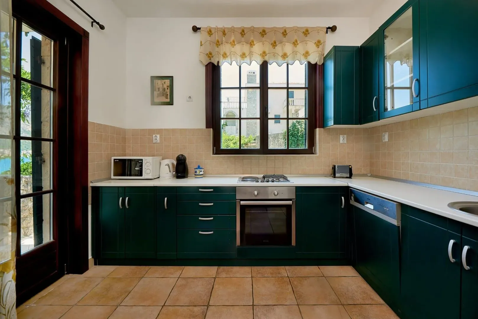 Prodaja, kuća, 235m², Kostanjica, Kotor
