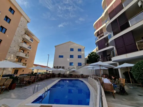 Rent, one bedroom apartment, 87m², Bečići, Budva - image 25