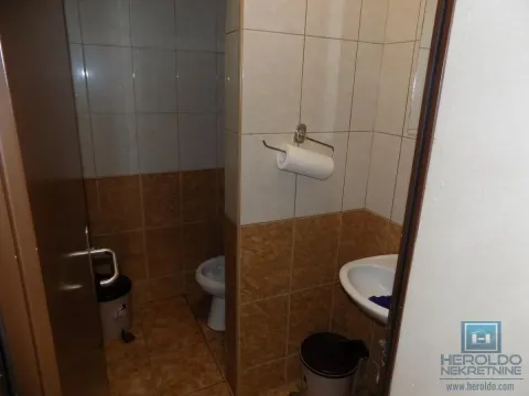 Sale, office space, 866m², Centar, Paraćin - image 13