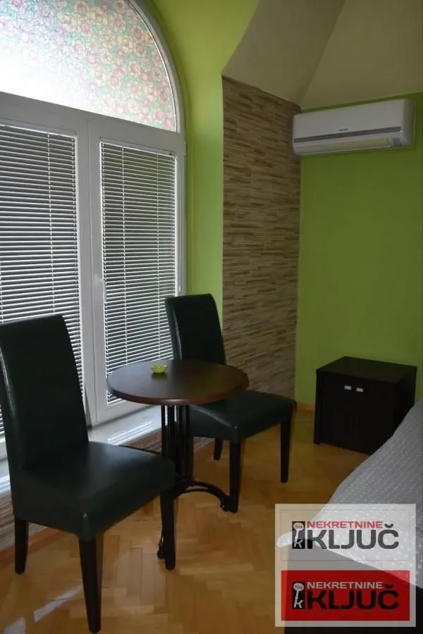 Rent, house, 300m², Petrovaradin, Novi Sad