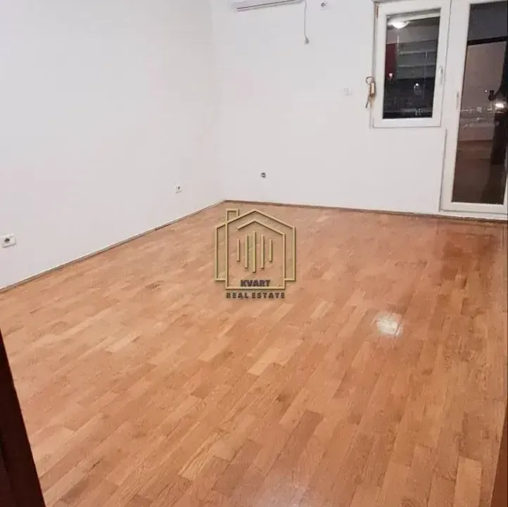 Prodaja, jednosoban stan, 45m², Stari Aerodrom, Podgorica
