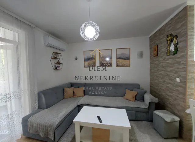 Prodaja, dvosoban stan, 48m², Dobrota, Kotor