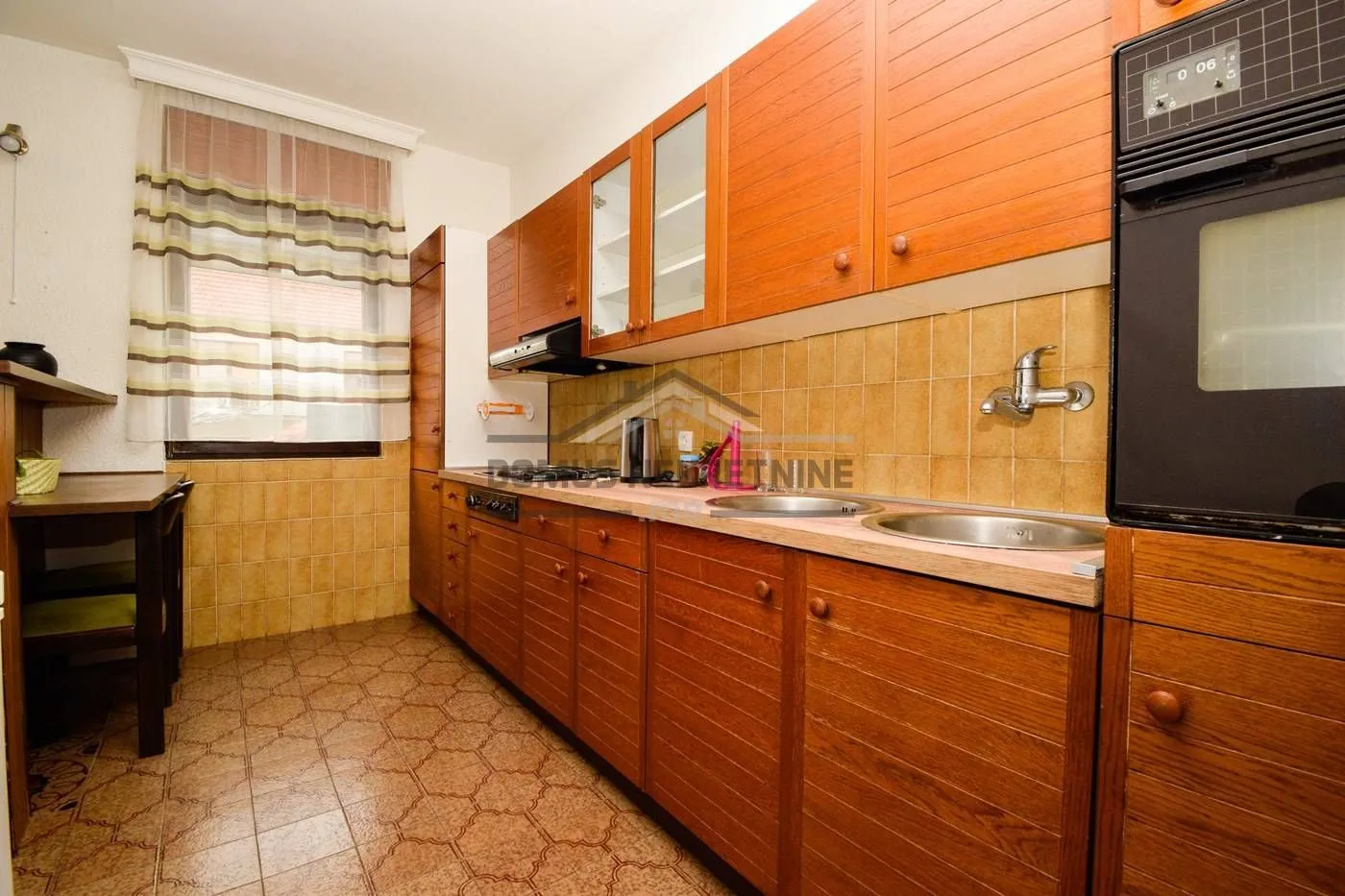 Rent, house, 250m², Stari Aerodrom, Podgorica