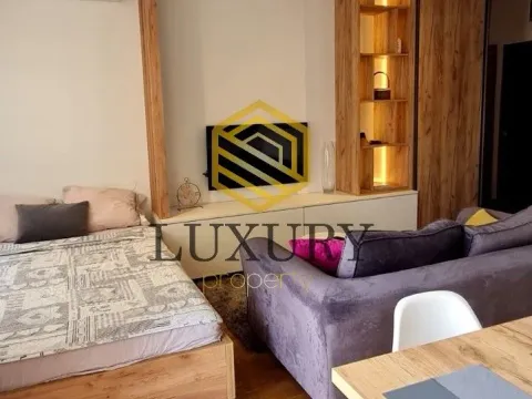 Izdavanje, garsonjera, 33m², City Kvart, Podgorica - image 2