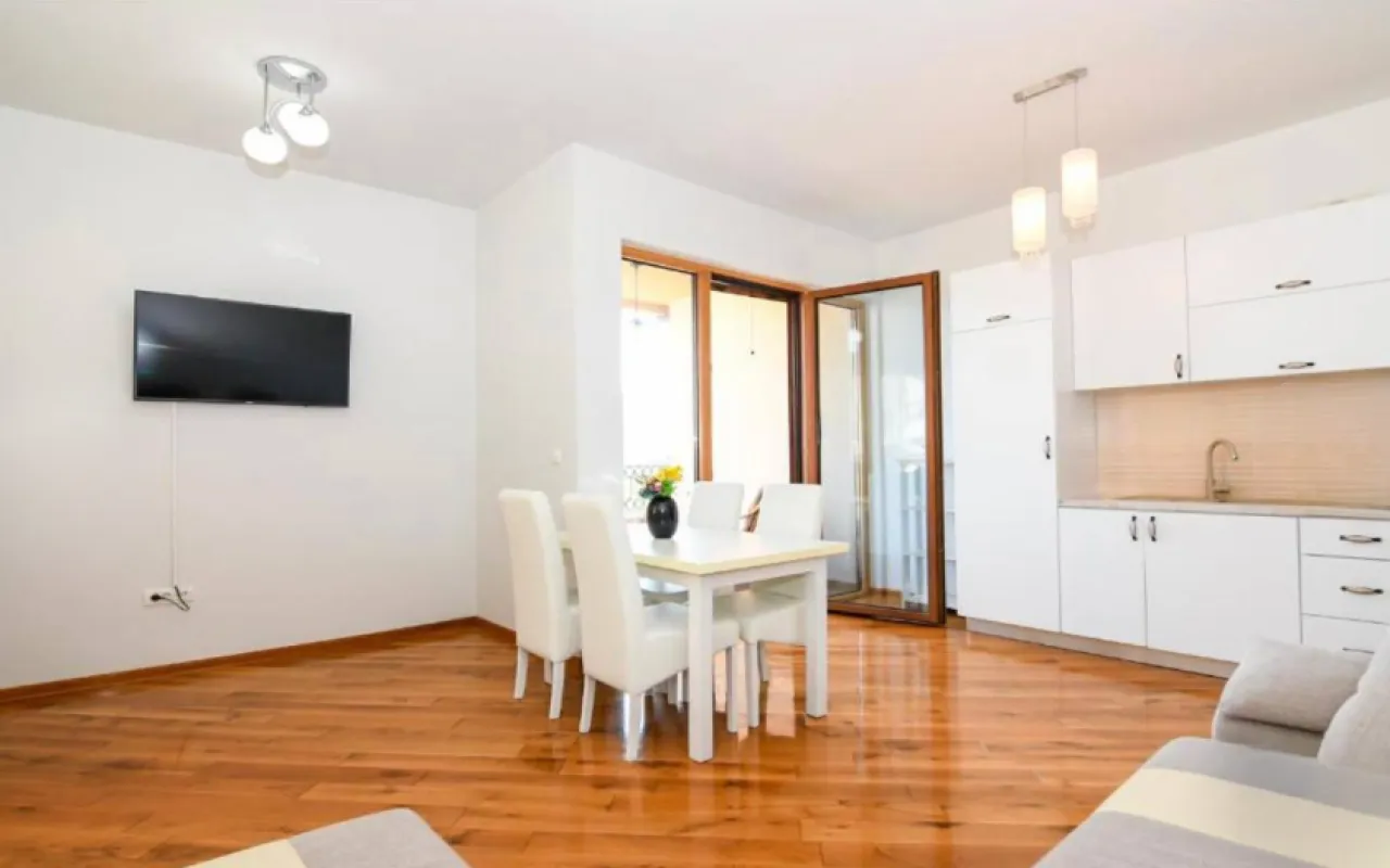 Prodaja, dvosoban stan, 75m², Herceg Novi, Crna Gora