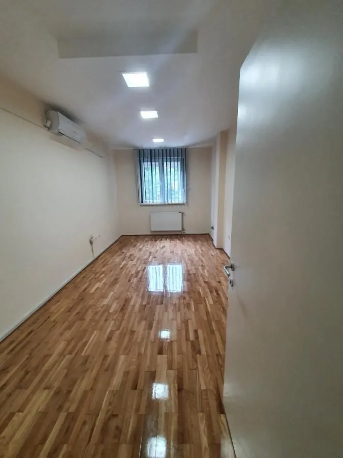Rent, office space, 125m², Bulevar Evrope, Novi Sad Sve Podlokacije