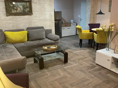 Stan-na-dan, jednosoban stan, 55m², Šušanj, Bar - image 7