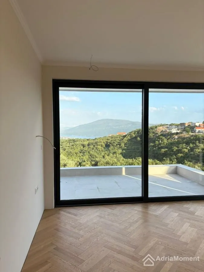 Prodaja, kuća, 180m², Herceg Novi, Crna Gora
