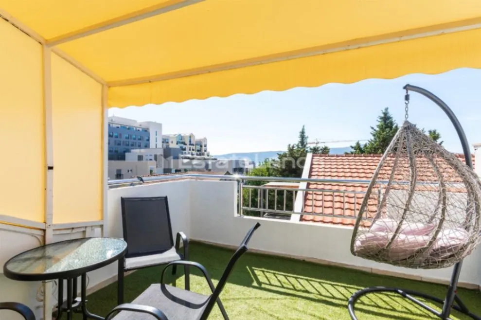 Izdavanje, dvosoban stan, 75m², Seljanovo, Tivat