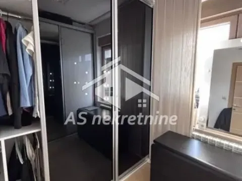 Izdavanje, četvorosoban stan, 105m², Savski Venac, Beograd - image 27