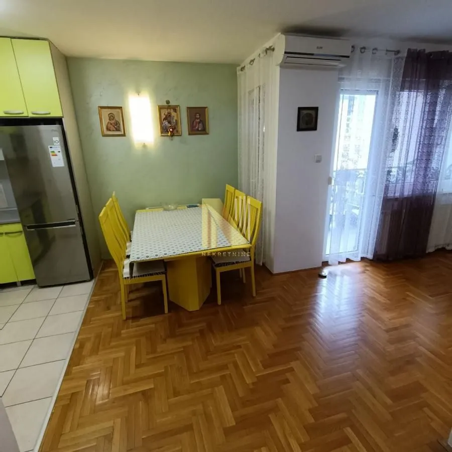 Prodaja, trosoban stan, 90m², Nova Detelinara, Novi Sad Sve Podlokacije