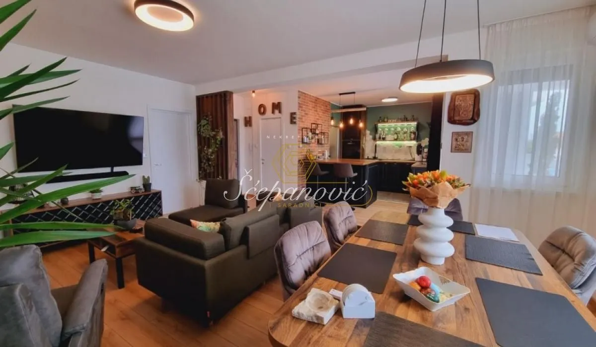 Prodaja, četvorosoban stan, 100m², Adice, Novi Sad Sve Podlokacije