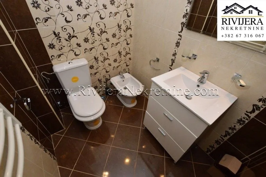 Prodaja, trosoban stan, 140m², Zelenika, Herceg Novi