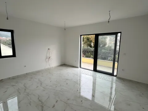 Prodaja, jednosoban stan, 49m², Tivat, Crna Gora - image 2