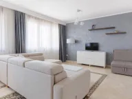 Izdavanje, jednosoban stan, 72m², Bečići, Budva - image 8