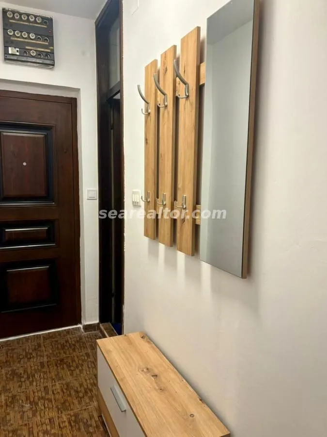 Izdavanje, jednosoban stan, 39m², Risan, Kotor