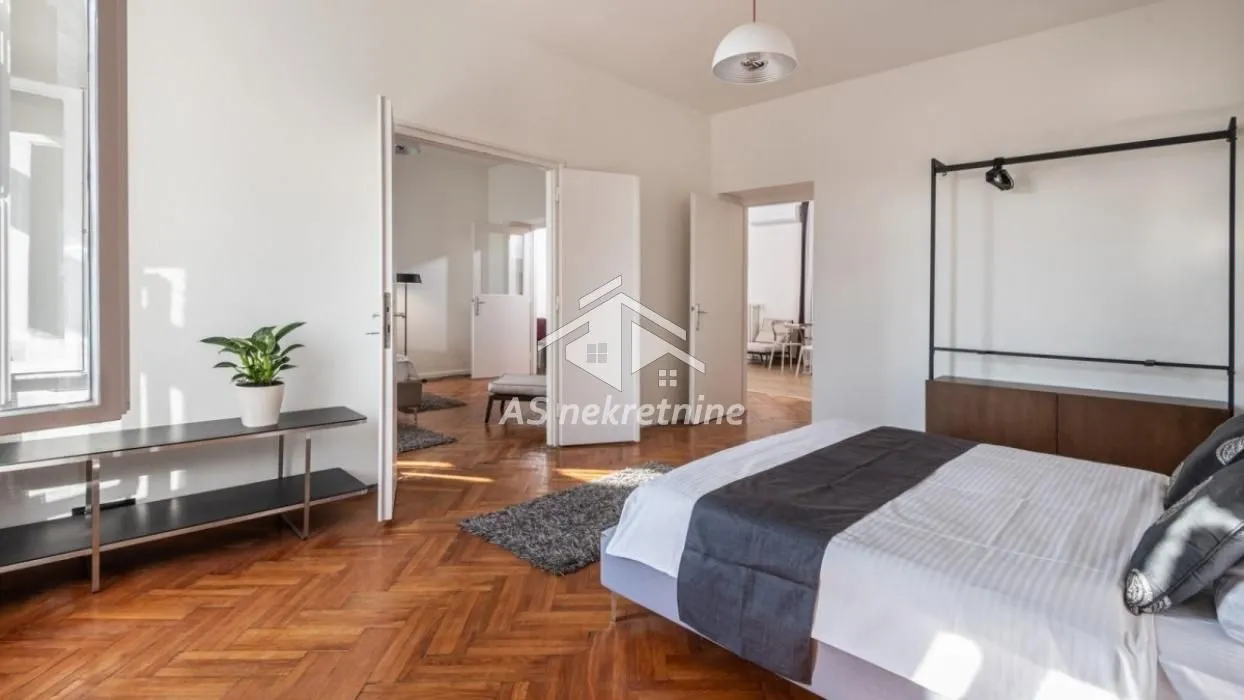 Izdavanje, trosoban stan, 90m², Stari Grad, Beograd