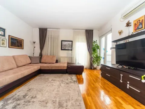 Prodaja, trosoban stan, 97m², Vezirov Most, Podgorica - image 4