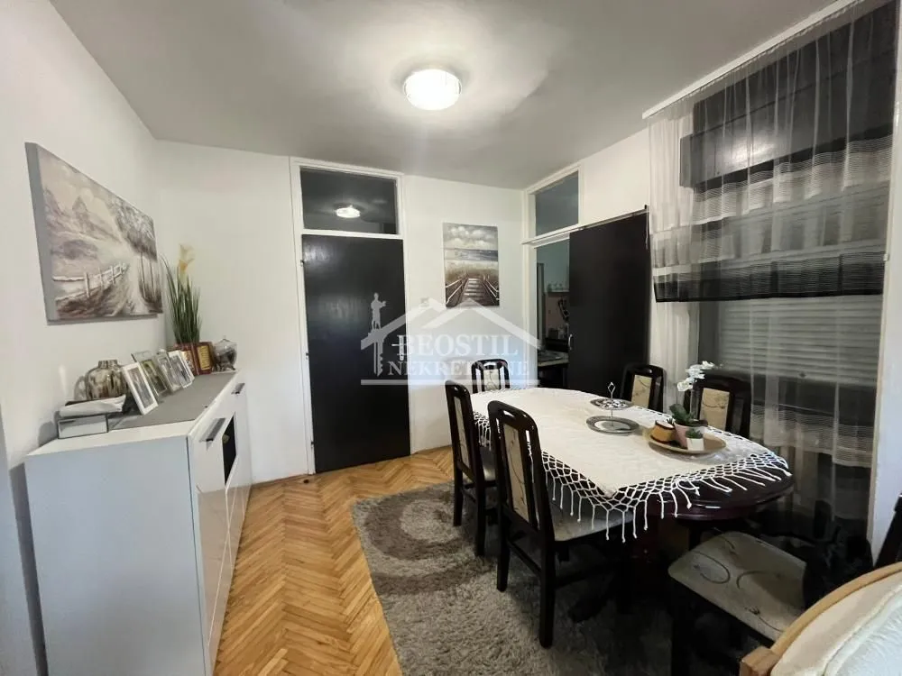 Prodaja, trosoban stan, 76m², Papazovac, Smederevo