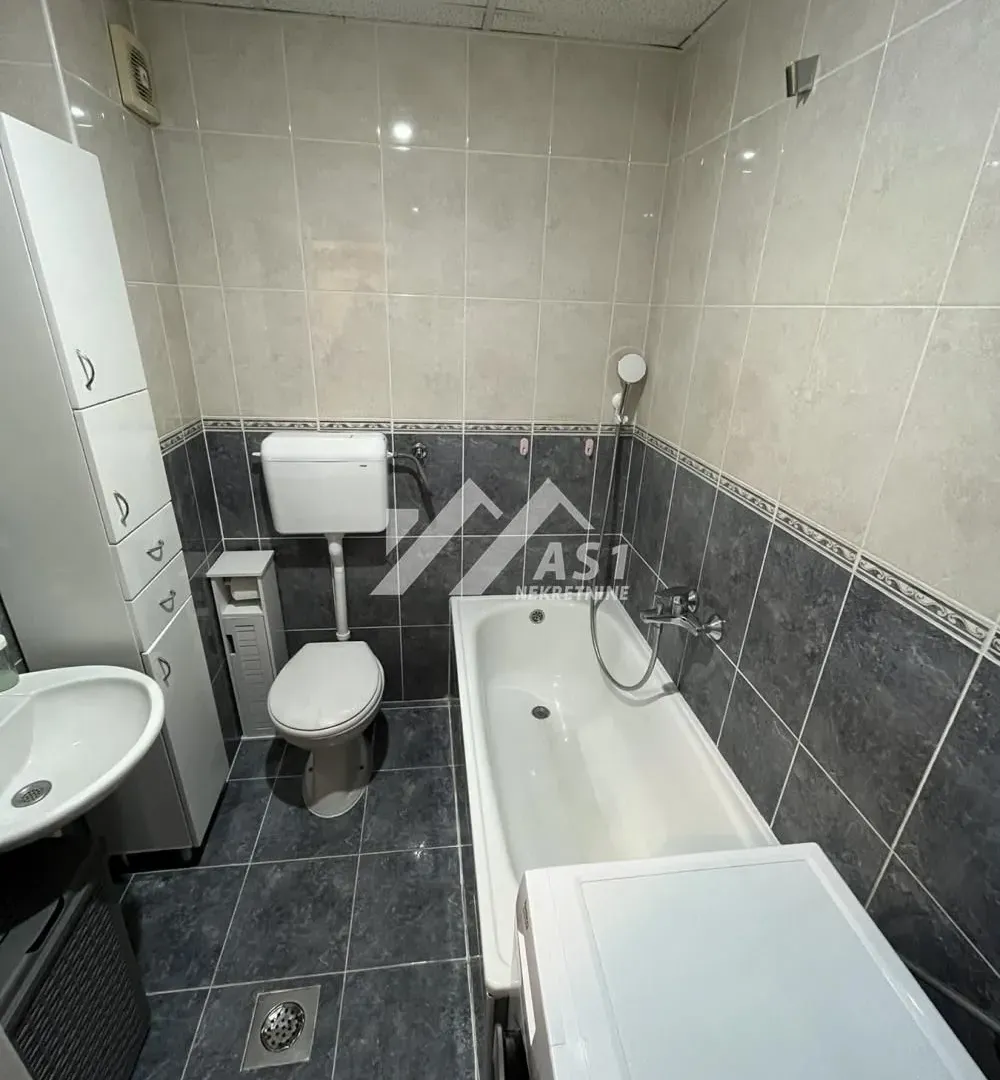 Izdavanje, dvosoban stan, 46m², Nova Detelinara, Novi Sad Sve Podlokacije
