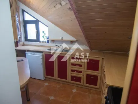 Izdavanje, trosoban stan, 78m², Stari Majur, Petrovaradin - image 5