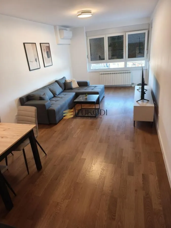 Rent, three bedroom apartment, 72m², Zemun Cara Dušana, Zemun Sve Podlokacije