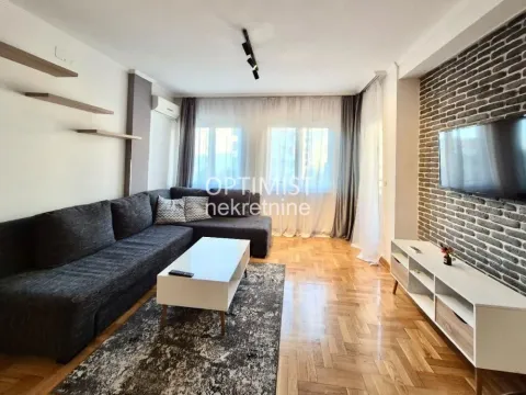 Rent, two bedroom apartment, 45m², Stari Grad, Beograd - image 2