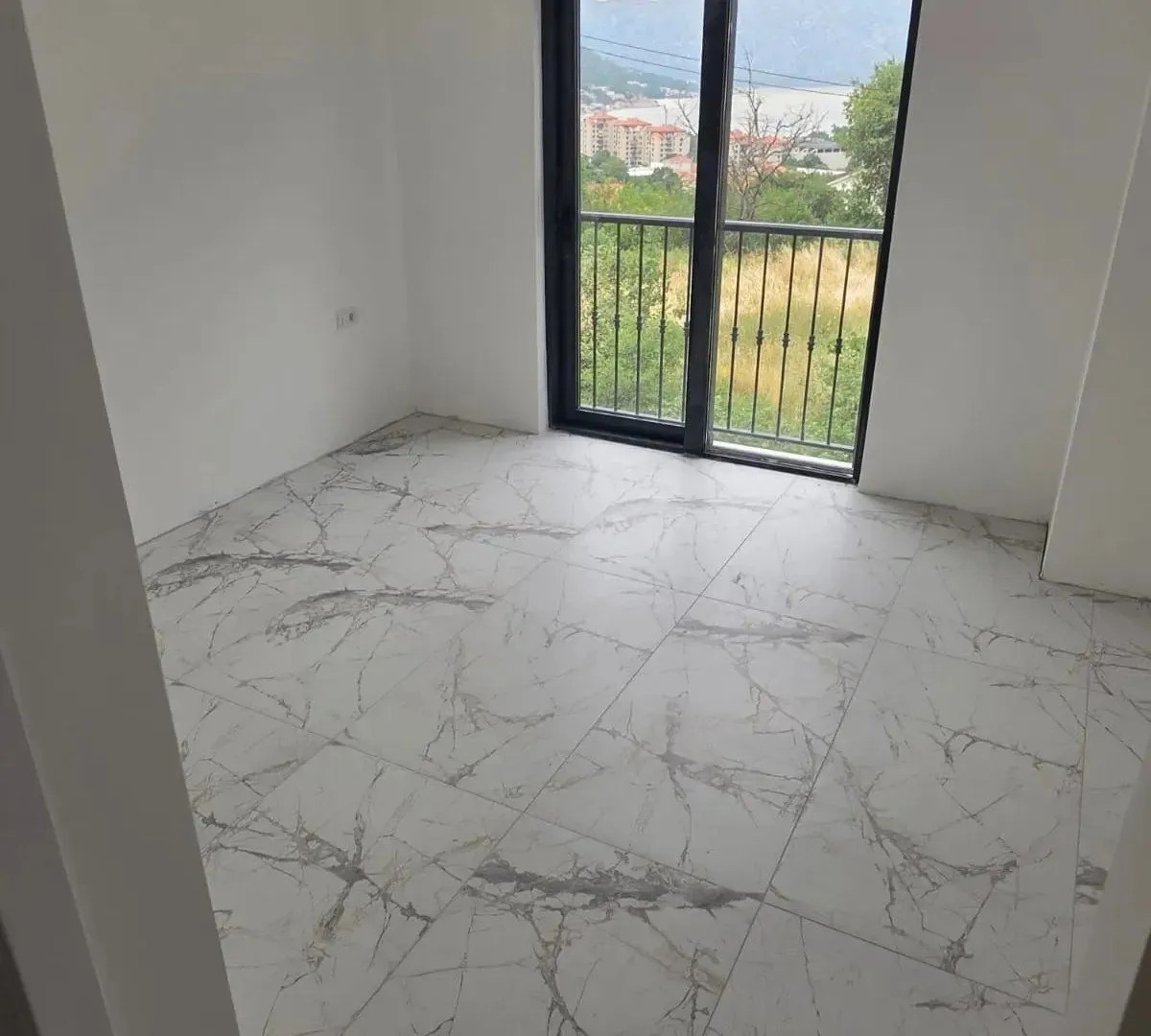 Sale, three bedroom apartment, 96m², Kotor, Crna Gora