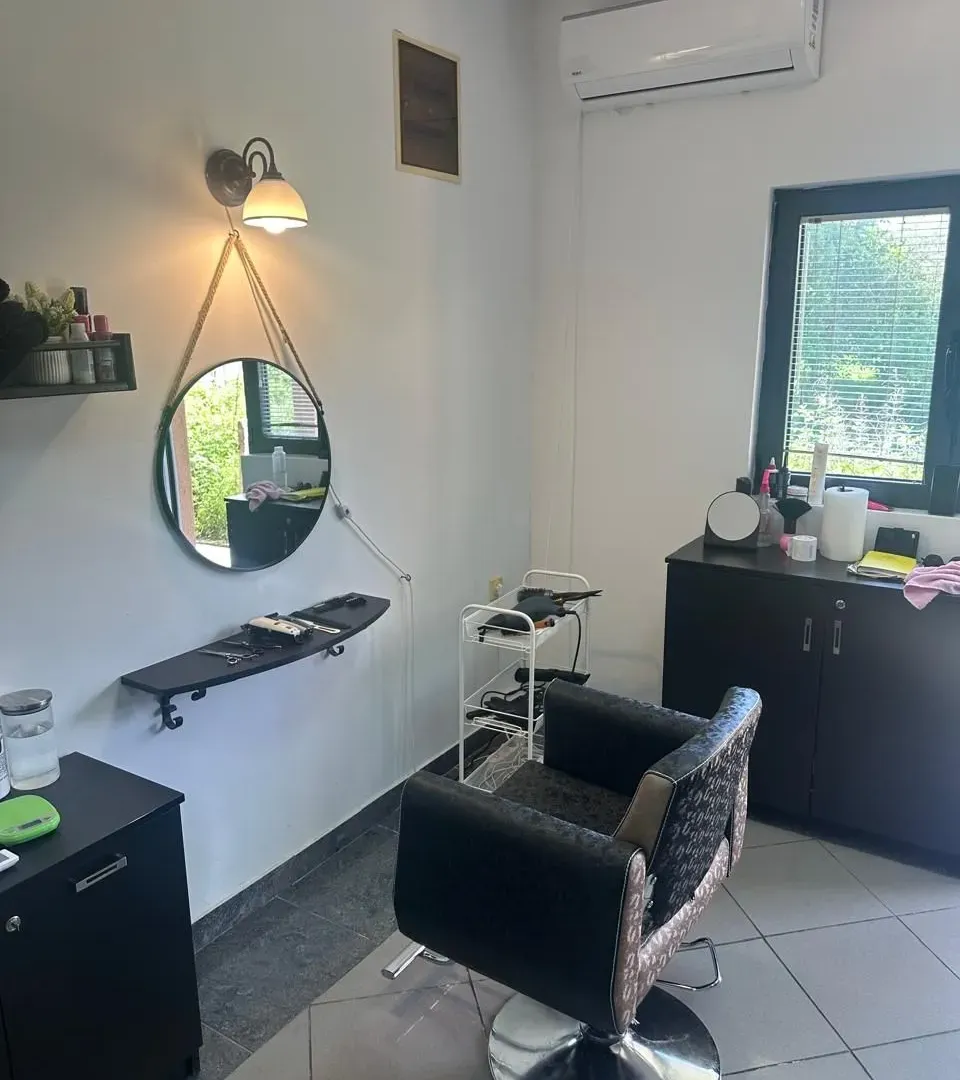 Rent, office space, 15m², Momišići, Podgorica