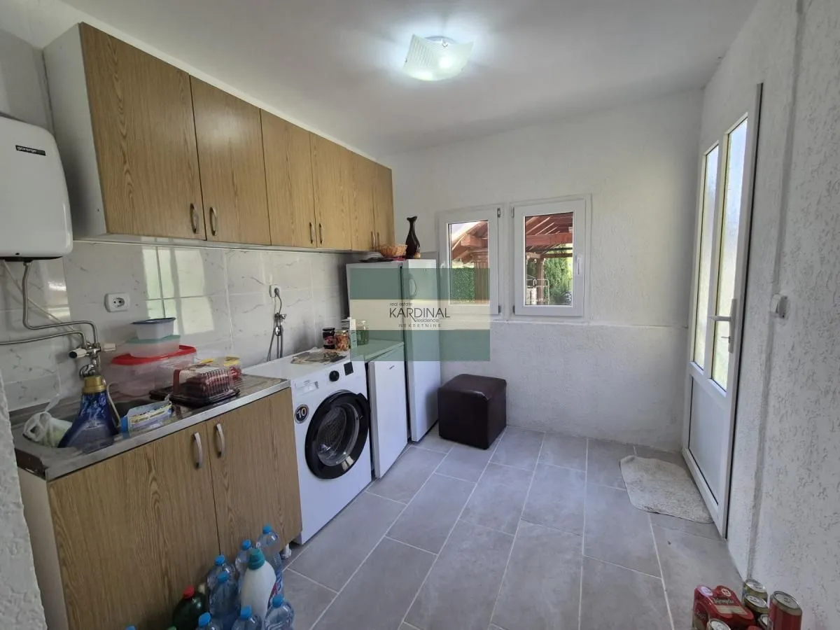 Sale, house, 181m², Kajsijar, Jagodina