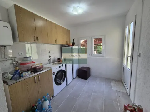 Prodaja, kuća, 181m², Kajsijar, Jagodina - image 21