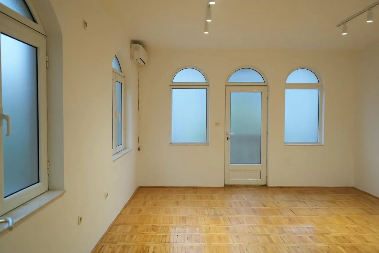 Rent, office space, 140m², Centar, Podgorica