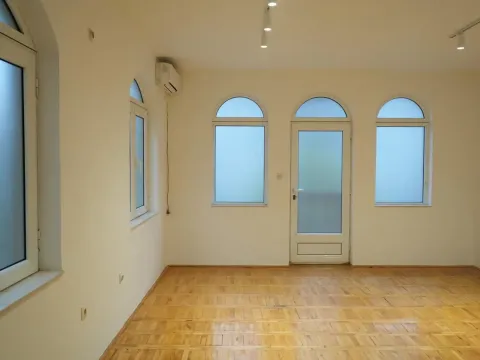 Rent, office space, 140m², Centar, Podgorica - image 14