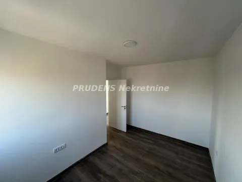 Prodaja, trosoban stan, 63m², Surčin, Beograd - image 8