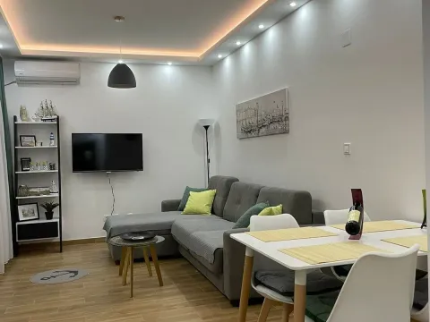 Izdavanje, jednosoban stan, 40m², Budva, Crna Gora - image 2