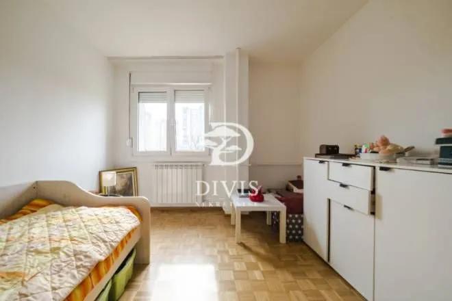 Sale, four bedroom apartment, 121m², Novi Beograd Blok 28, Novi Beograd Sve Podlokacije