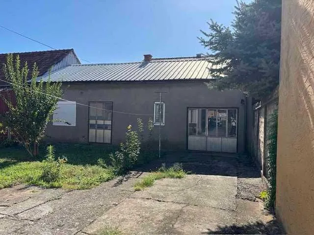 Prodaja, kuća, 103m², Centar, Inđija